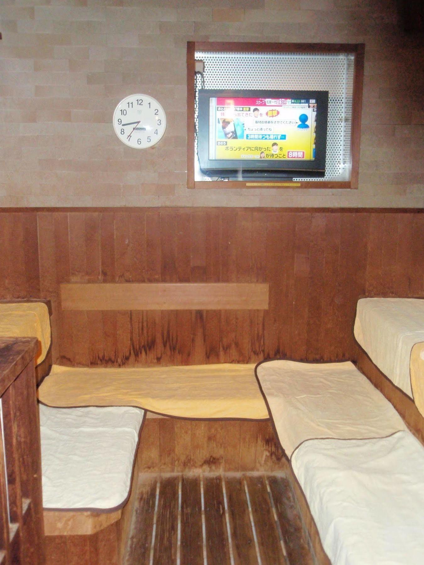 Capsule Hotel Kobe Sannomiya (Adults Only) Екстер'єр фото